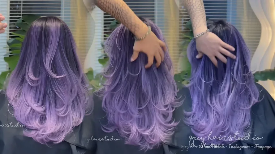 Ghế salon trong giờ vắng khách