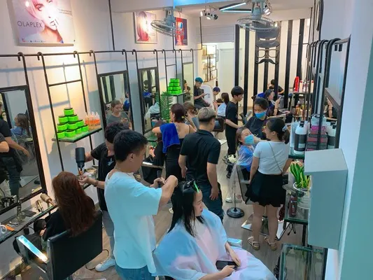 Guy Hair Studio